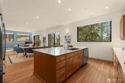 10143 Battle Point Drive NE, Bainbridge Island, WA 98110 - Photo 14