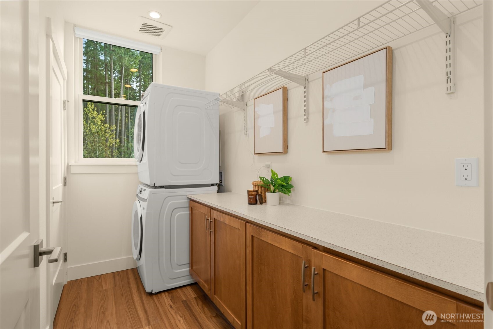 10143 Battle Point Drive NE, Bainbridge Island, WA 98110