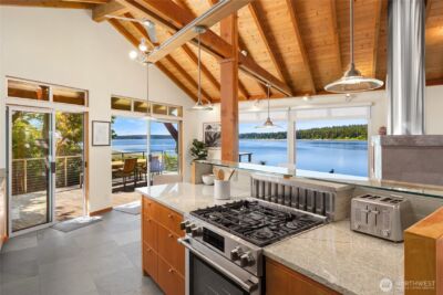 16221 Reitan Road NE, Bainbridge Island, WA 98110 - Photo 21