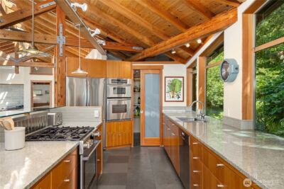 16221 Reitan Road NE, Bainbridge Island, WA 98110 - Photo 22