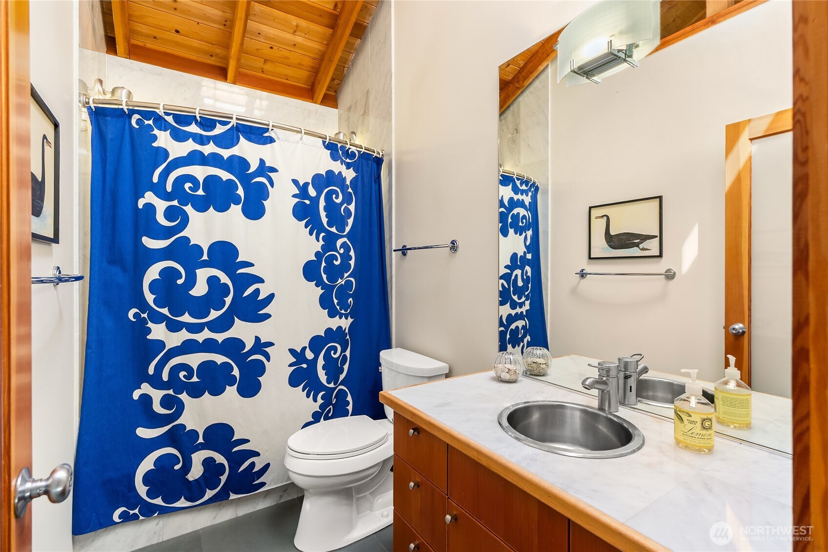 16221 Reitan Road NE, Bainbridge Island, WA 98110
