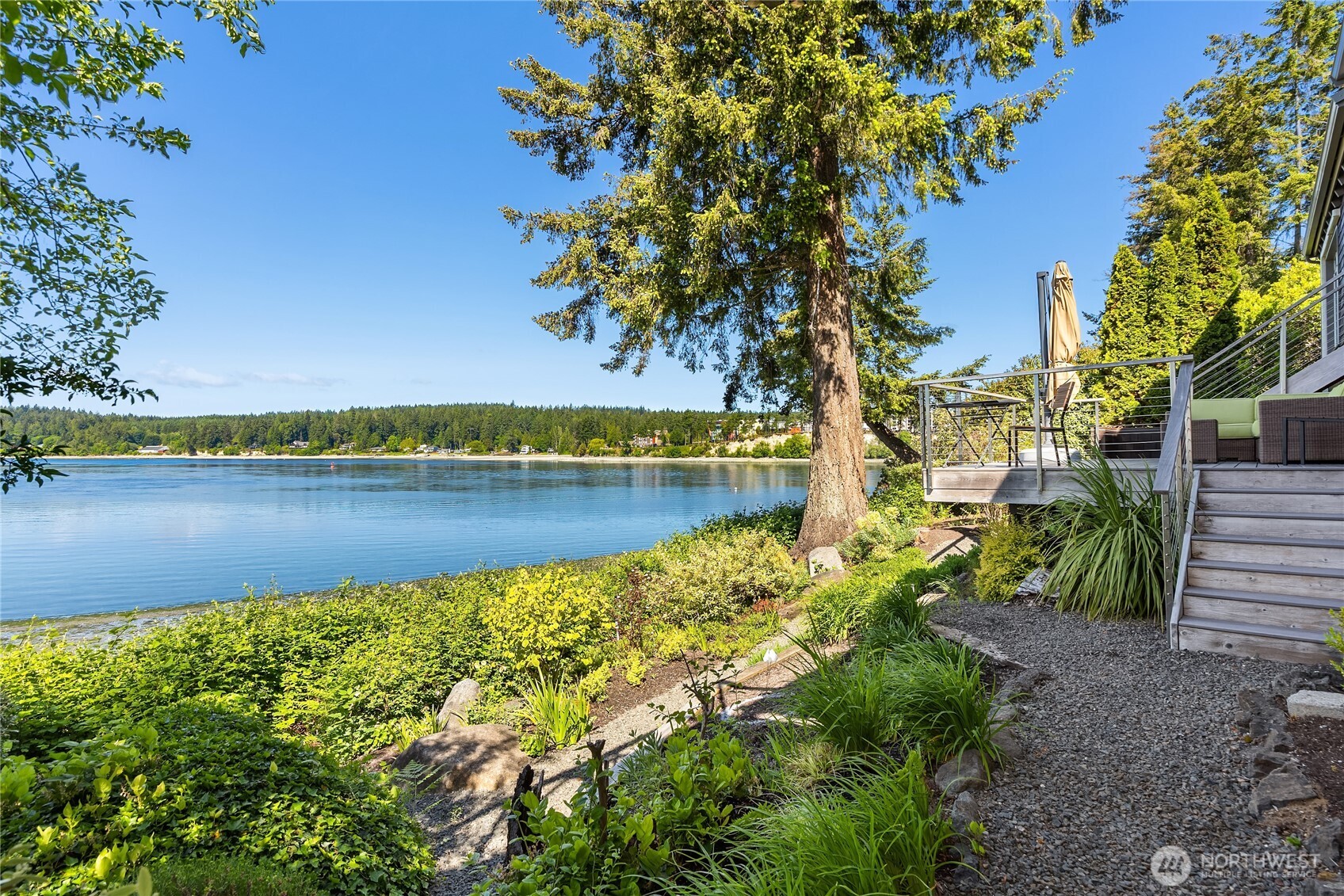 16221 Reitan Road NE, Bainbridge Island, WA 98110