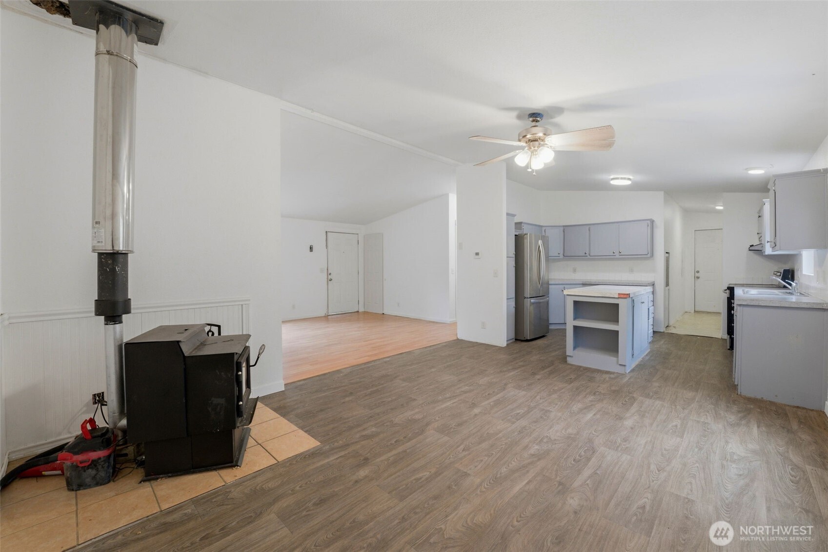15511 Bay Ridge Drive NW, Poulsbo, WA 98370