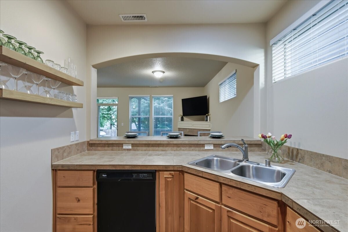 7405 NW 1st Place , Vancouver, WA 98665