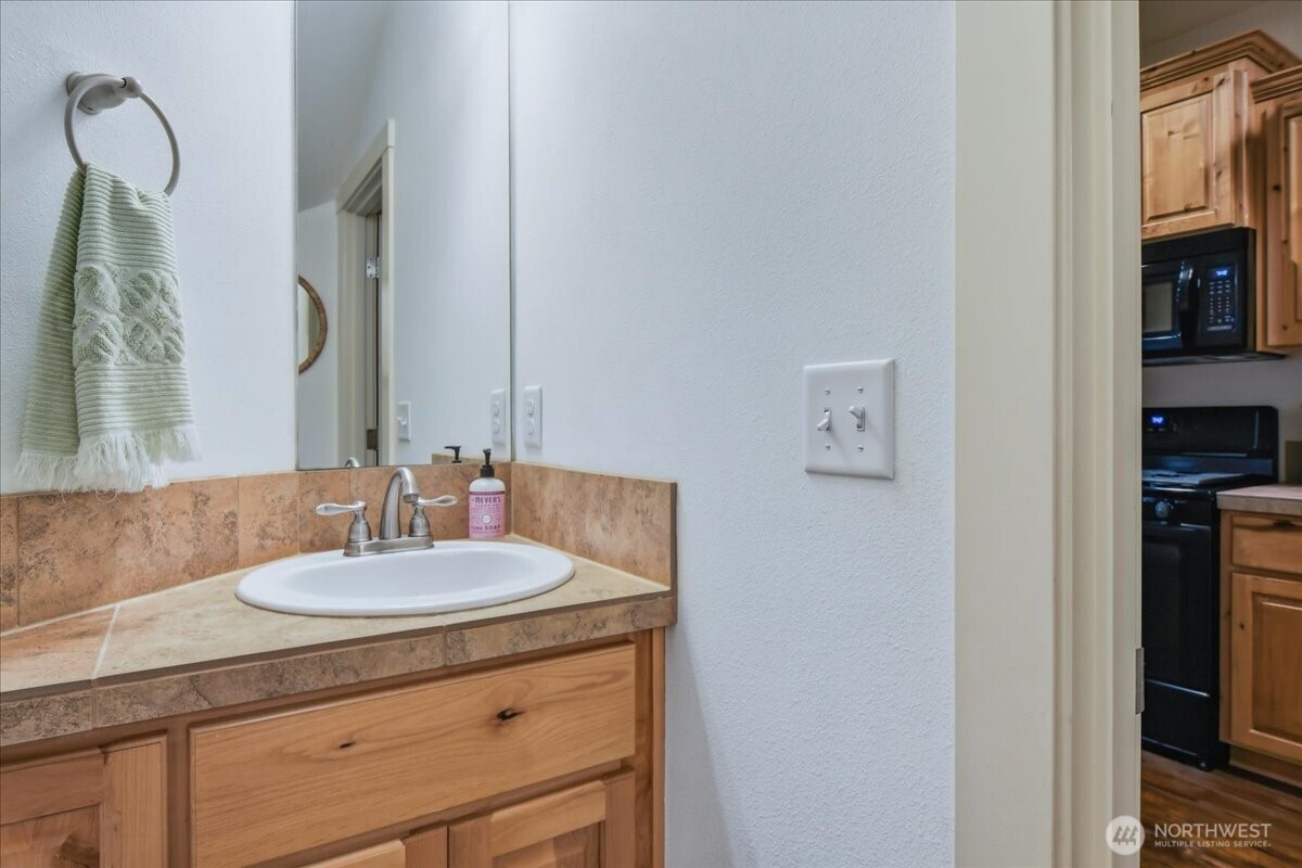 7405 NW 1st Place , Vancouver, WA 98665
