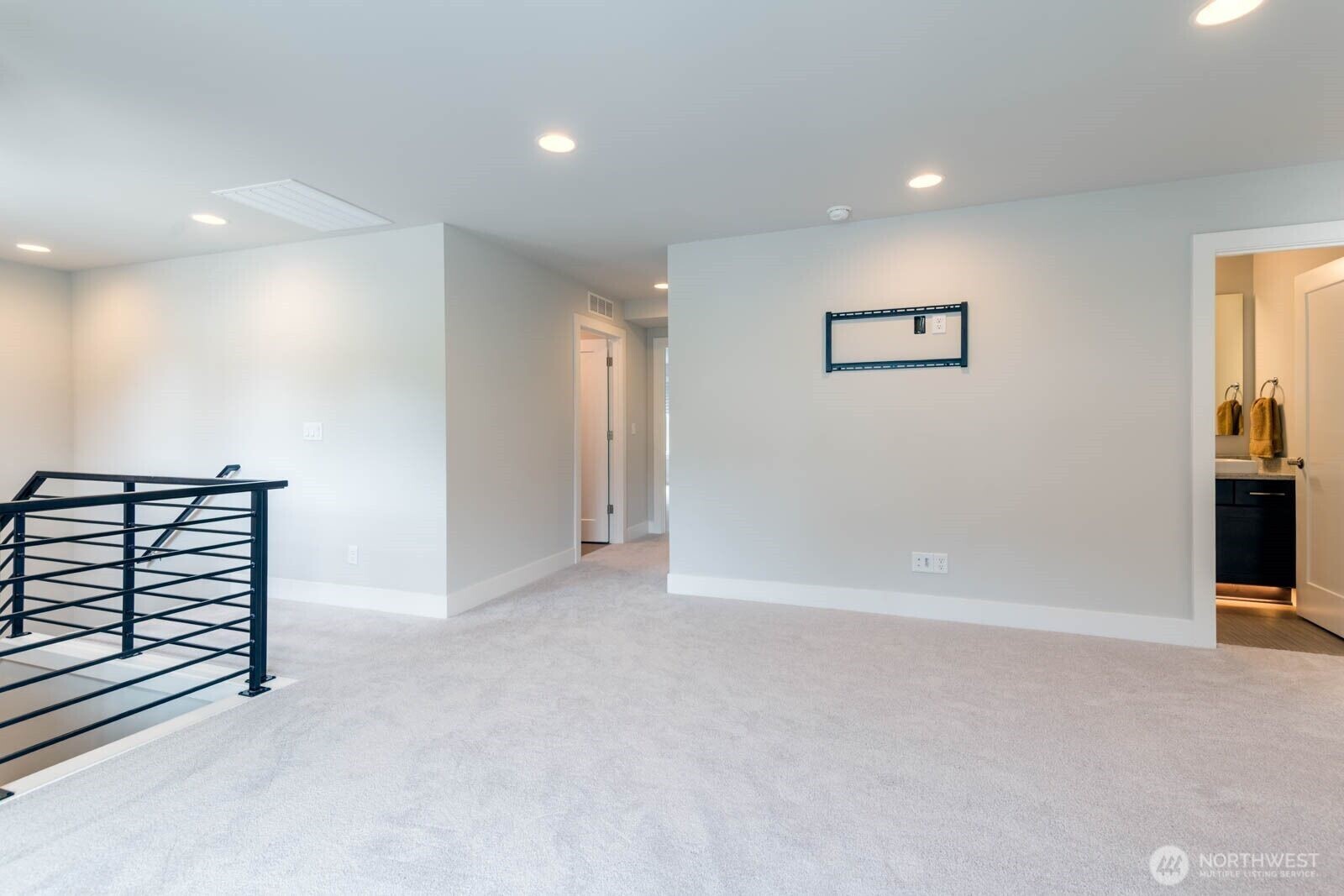 19226 Sandvik Place NE, Poulsbo, WA 98370