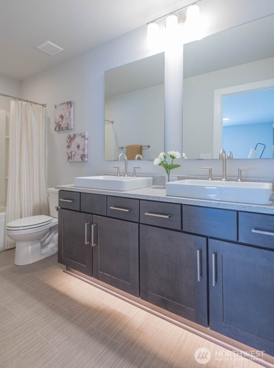 19226 Sandvik Place NE, Poulsbo, WA 98370