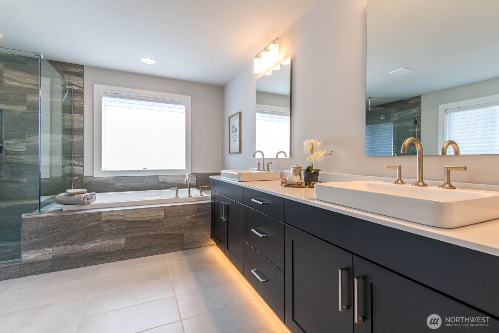 19226 Sandvik Place NE, Poulsbo, WA 98370