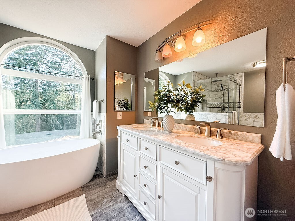 8610 Long Lake Road SE, Port Orchard, WA 98367