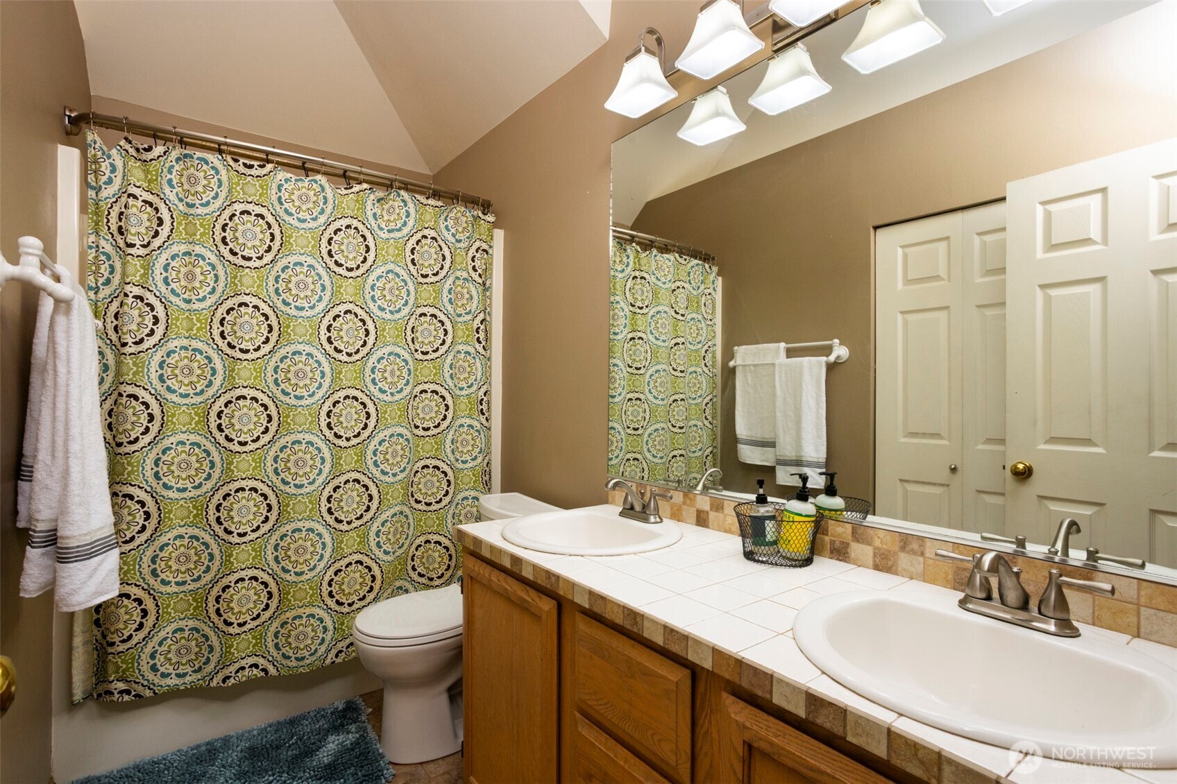 23184 Brandon Place NW, Poulsbo, WA 98370