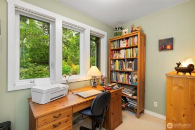 10218 NE Pine Way , Bainbridge Island, WA 98110 - Photo 14