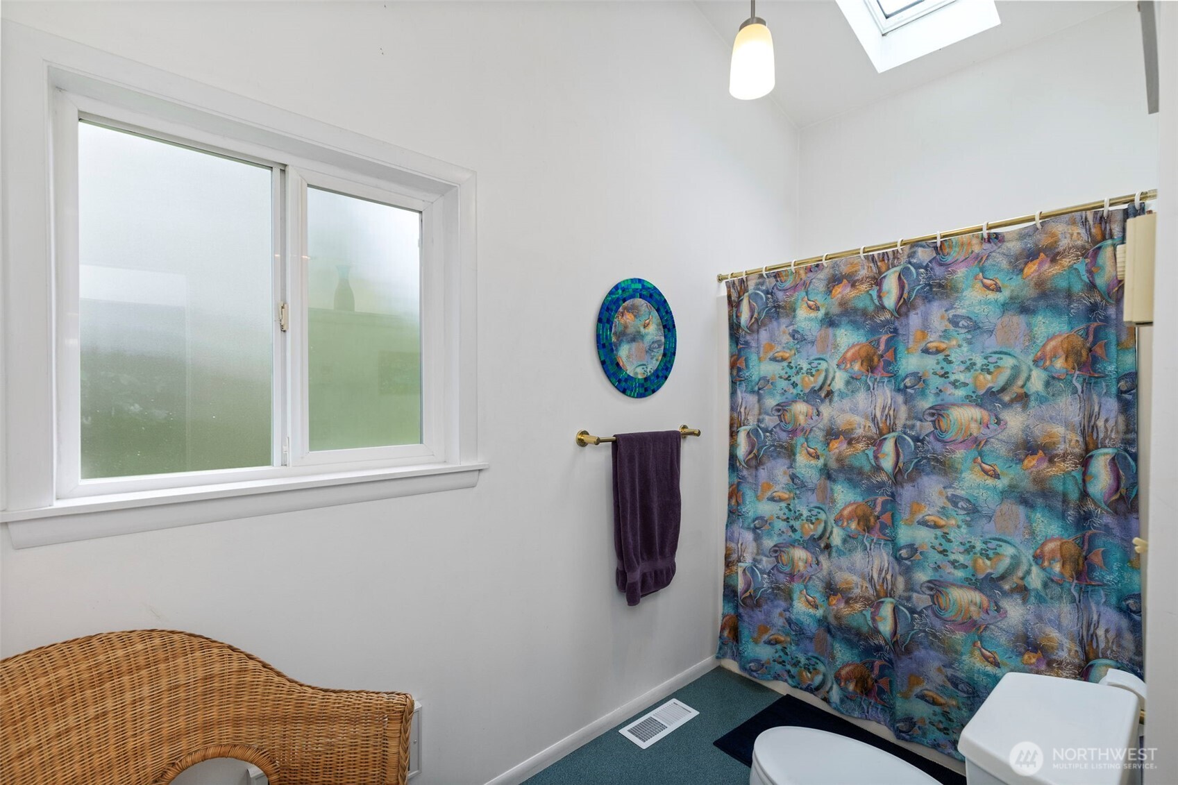 10218 NE Pine Way , Bainbridge Island, WA 98110