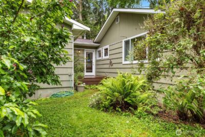 10218 NE Pine Way , Bainbridge Island, WA 98110 - Photo 27