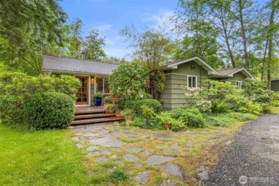 10218 NE Pine Way , Bainbridge Island, WA 98110 - Photo 3