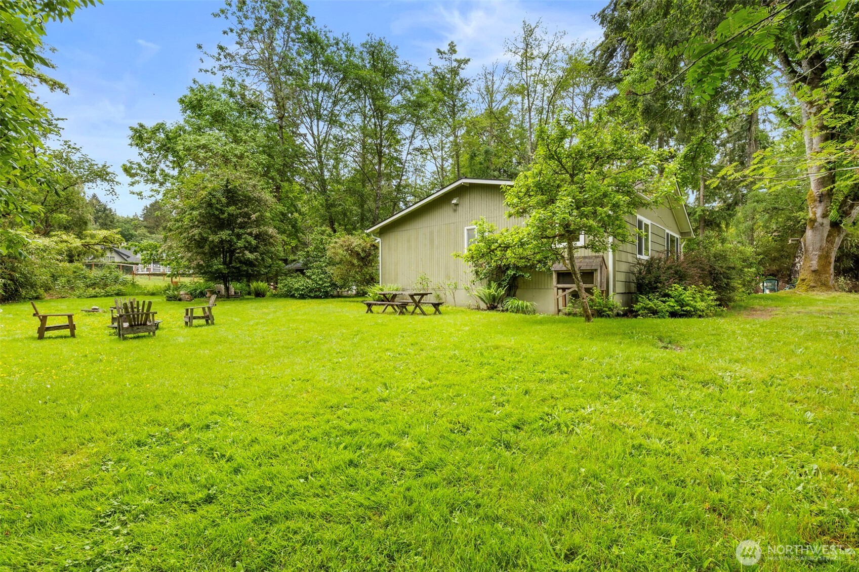 10218 NE Pine Way , Bainbridge Island, WA 98110