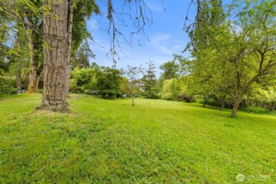 10218 NE Pine Way , Bainbridge Island, WA 98110 - Photo 34