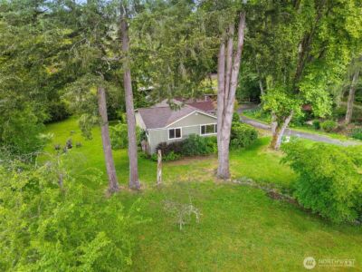 10218 NE Pine Way , Bainbridge Island, WA 98110 - Photo 37