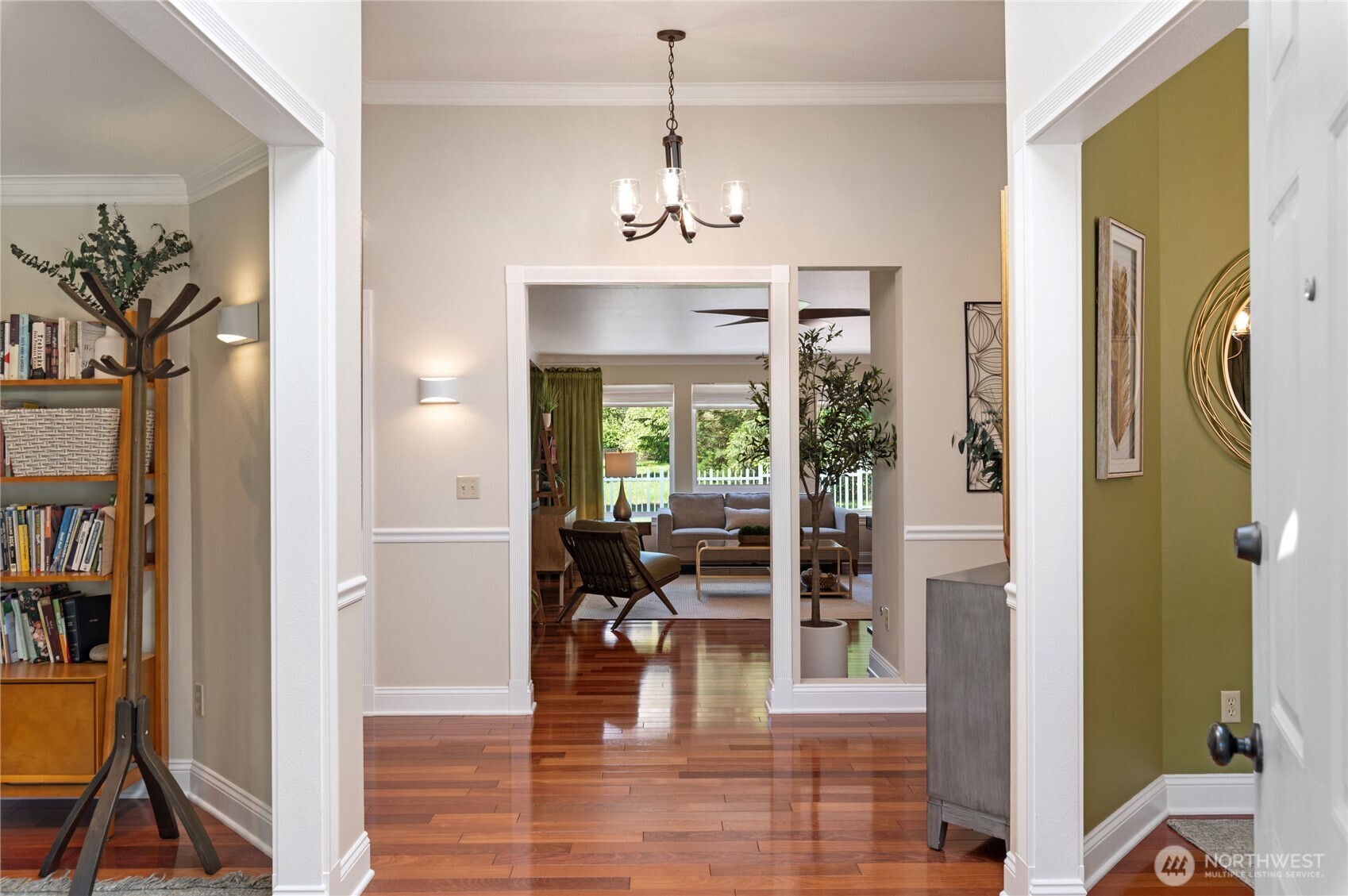 6300 SW Caboose Court , Port Orchard, WA 98367