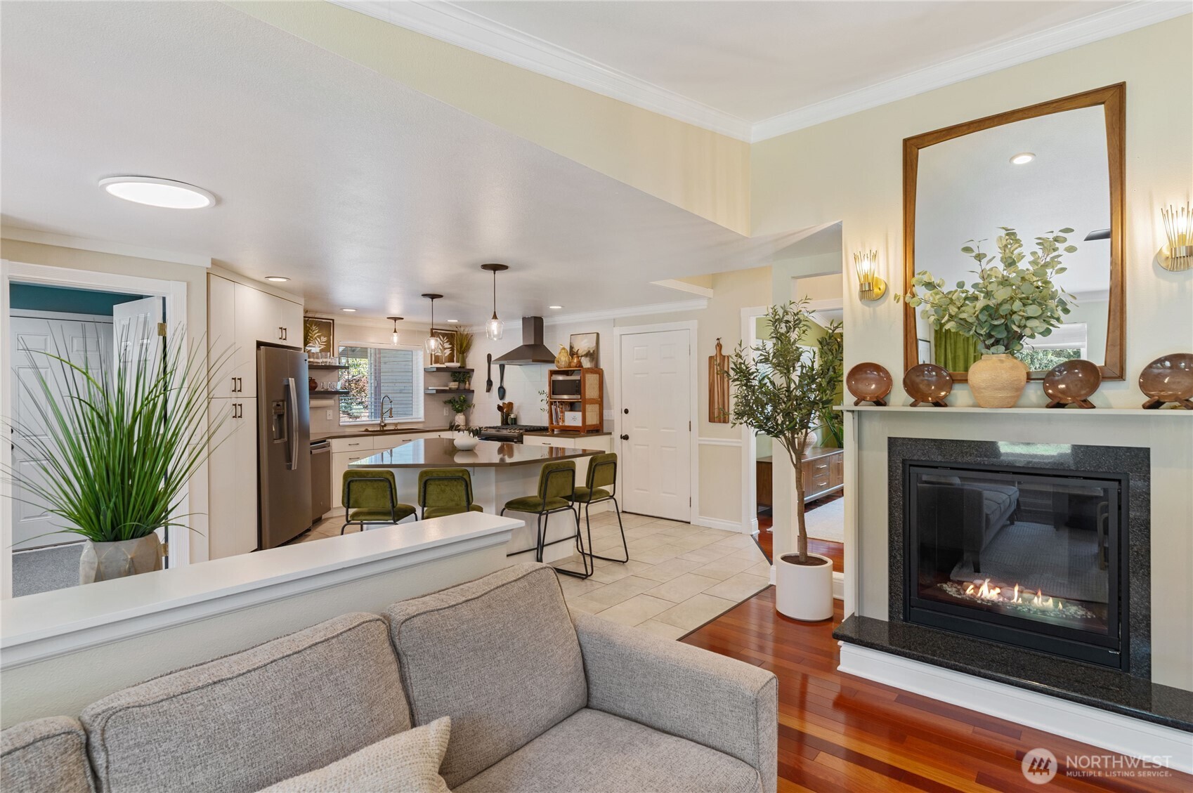 6300 SW Caboose Court , Port Orchard, WA 98367
