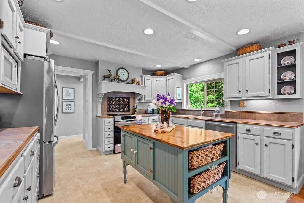 8343 Glenwood Road SW, Port Orchard, WA 98367