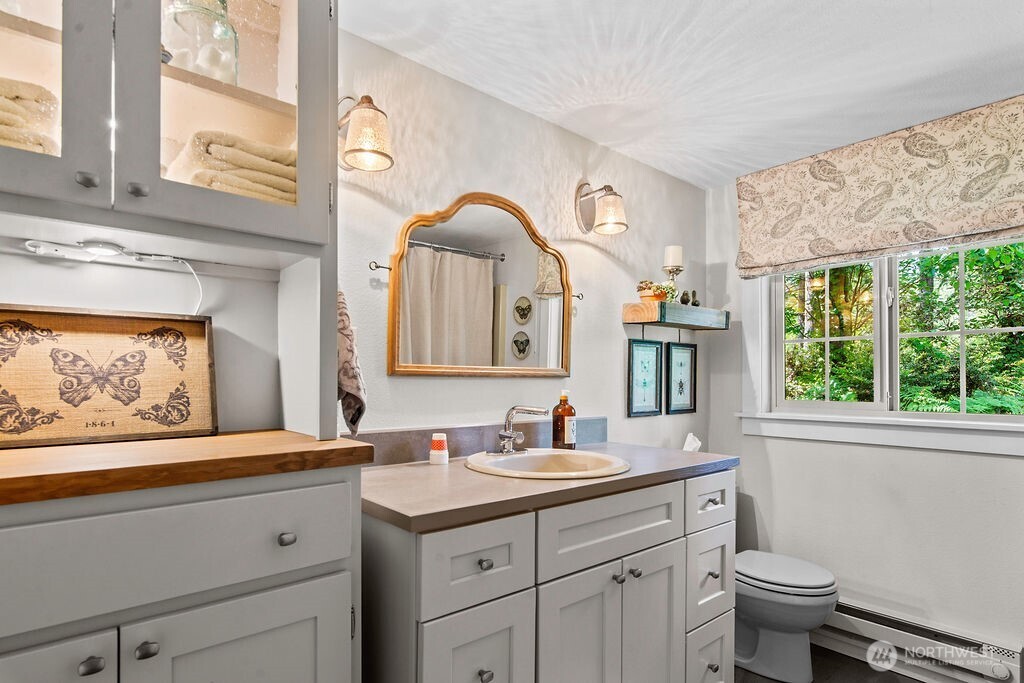 8343 Glenwood Road SW, Port Orchard, WA 98367
