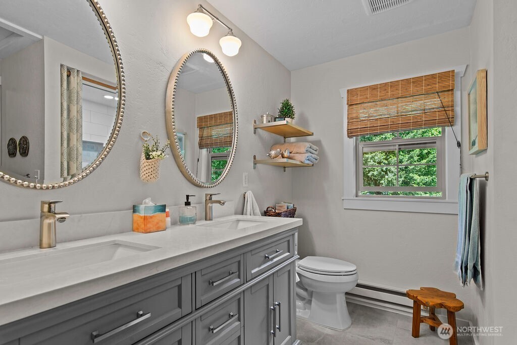 8343 Glenwood Road SW, Port Orchard, WA 98367
