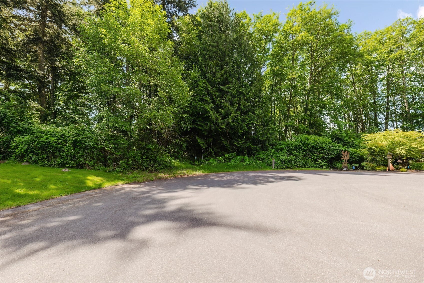 38742 Tinker Place NE, Hansville, WA 98340