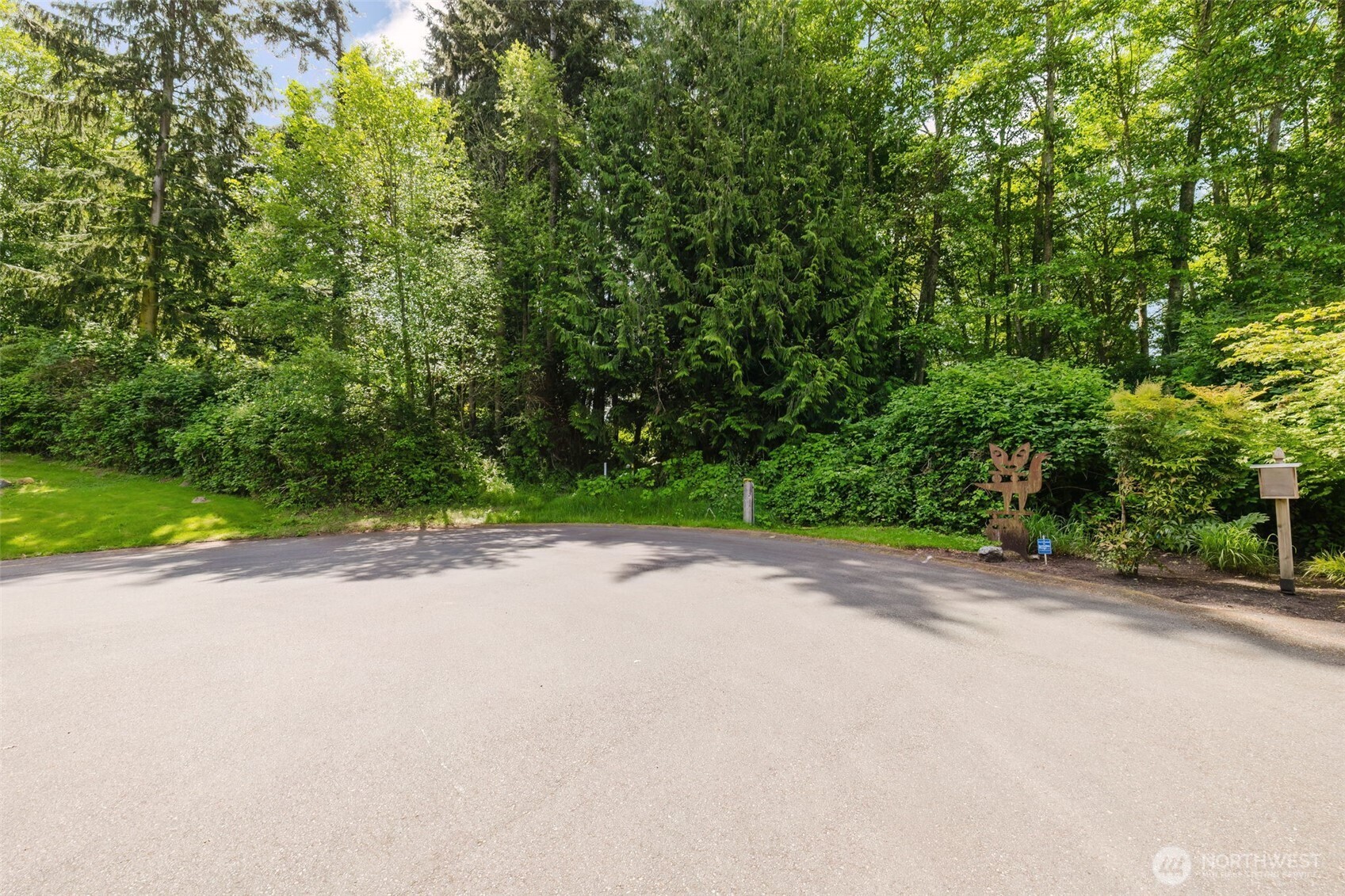 38743 Tinker Place NE, Hansville, WA 98340