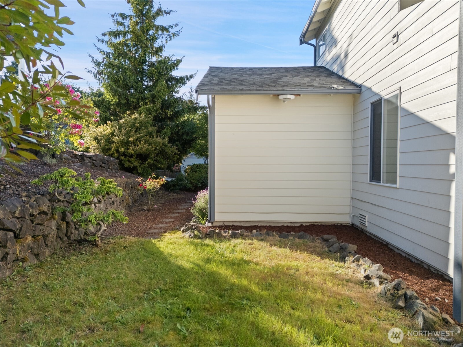 4851 NW Walgren Drive , Silverdale, WA 98383