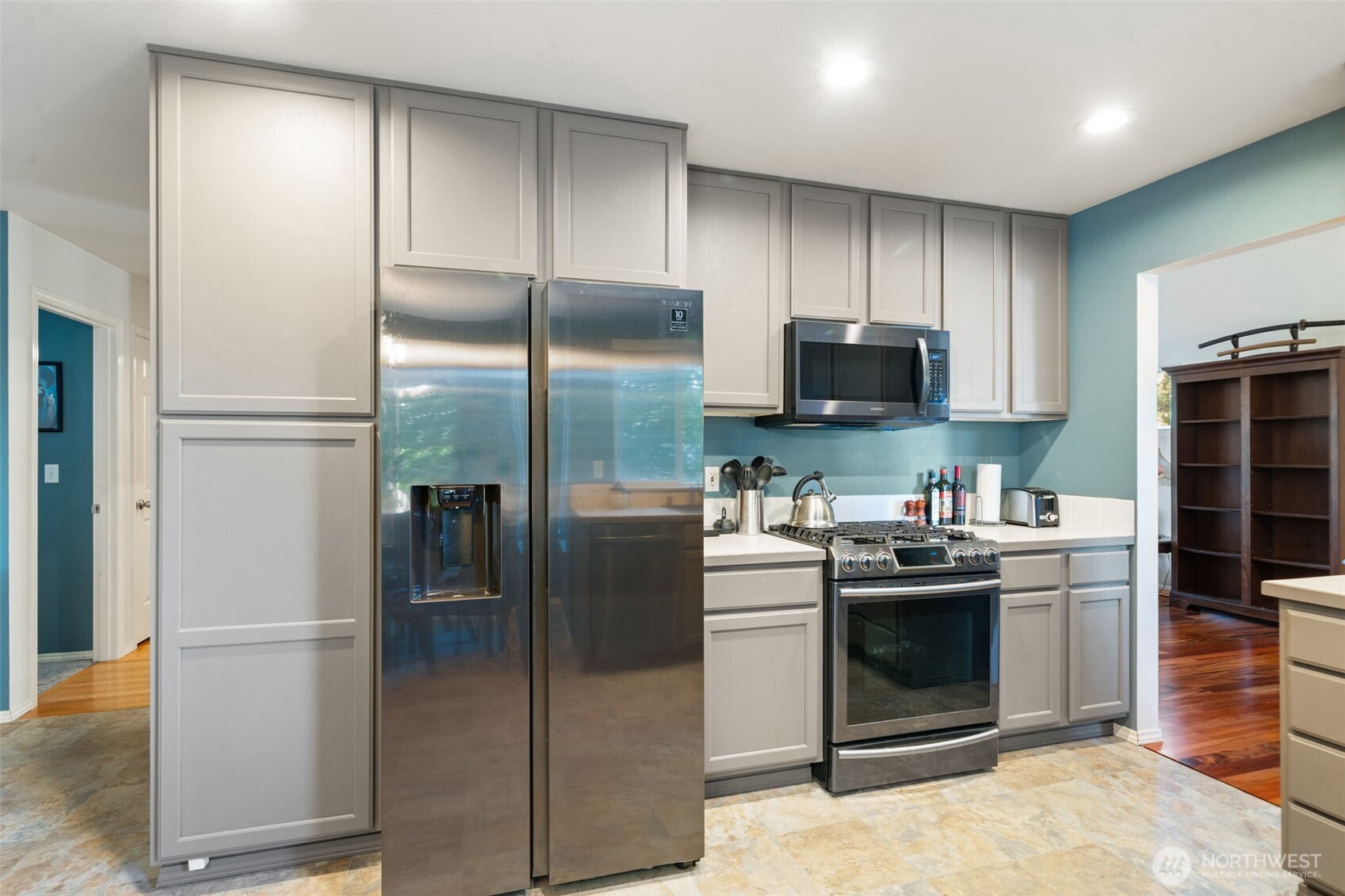 4851 NW Walgren Drive , Silverdale, WA 98383