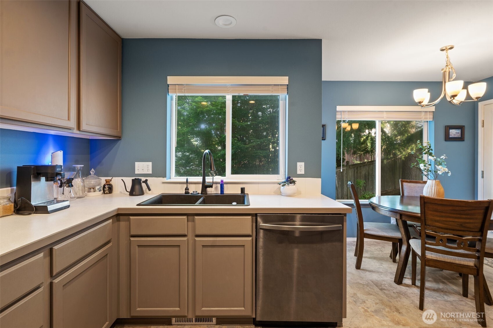 4851 NW Walgren Drive , Silverdale, WA 98383