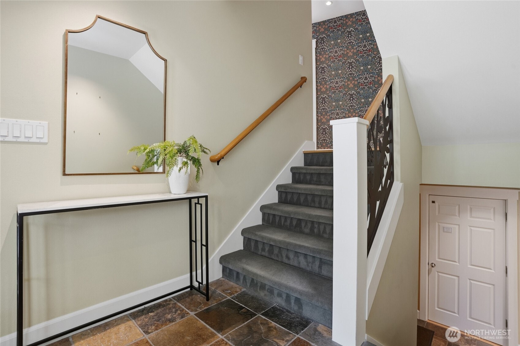 474 Glen Hollow Place SW, Bainbridge Island, WA 98110