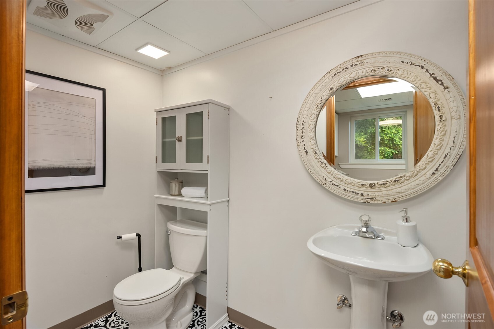 24390 Mount Washington View Lane NW, Poulsbo, WA 98370-8057