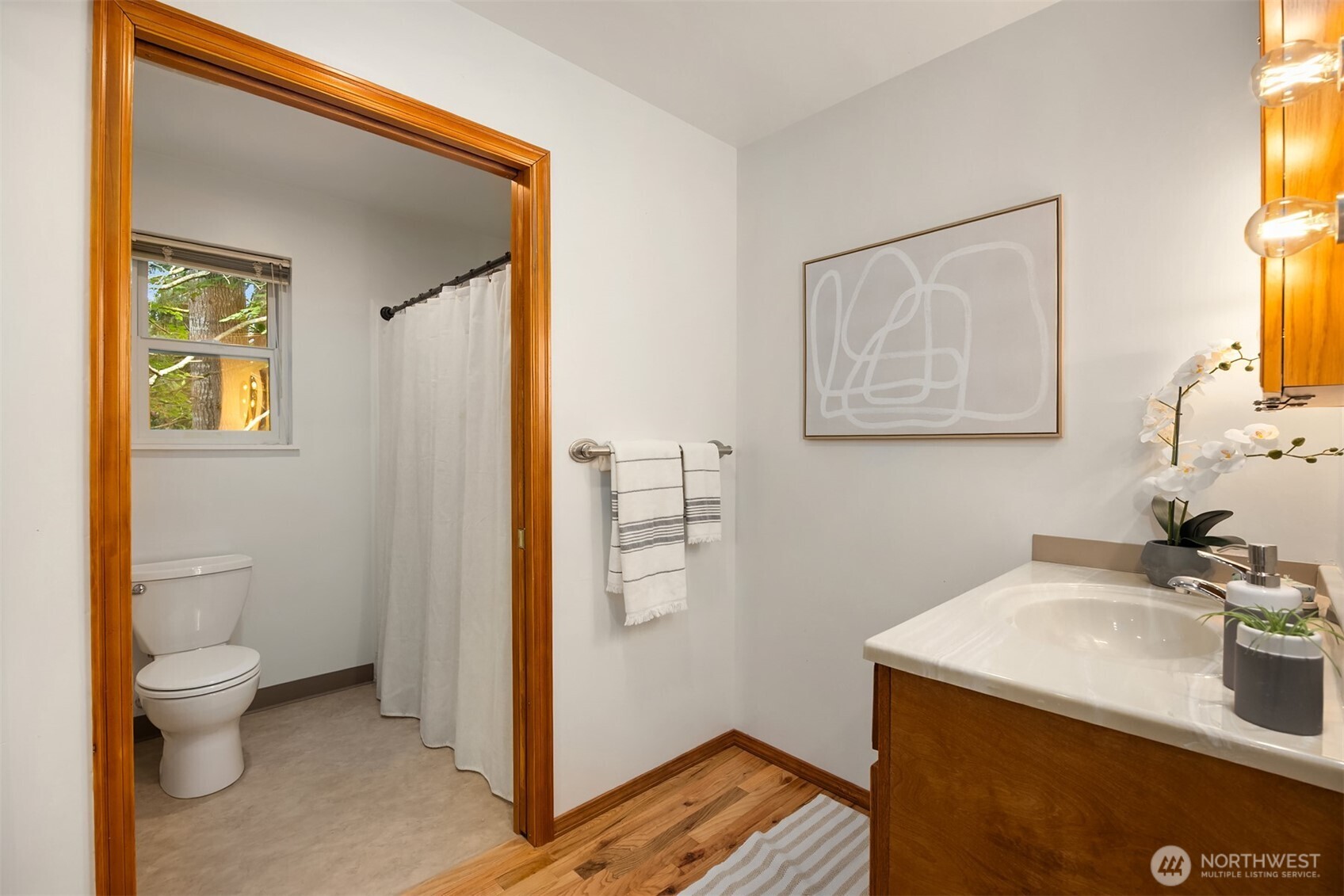 24390 Mount Washington View Lane NW, Poulsbo, WA 98370-8057