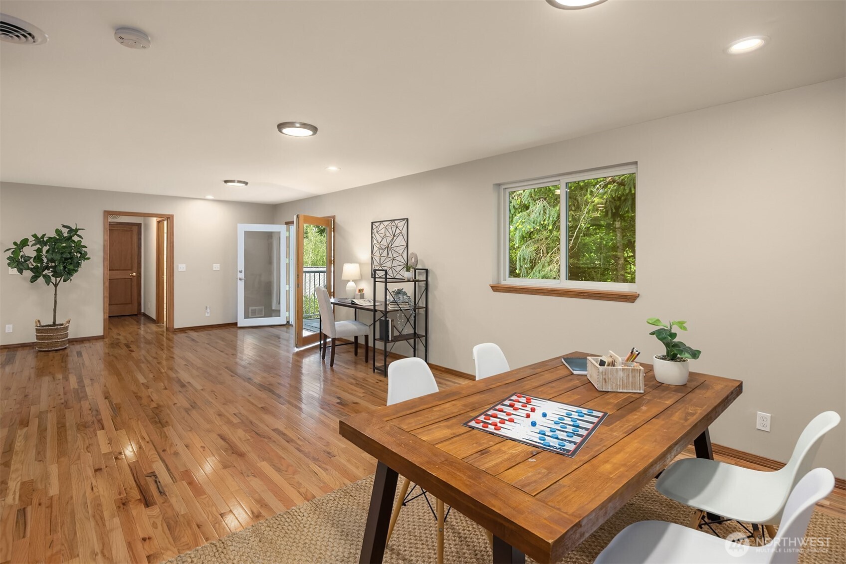 24390 Mount Washington View Lane NW, Poulsbo, WA 98370-8057