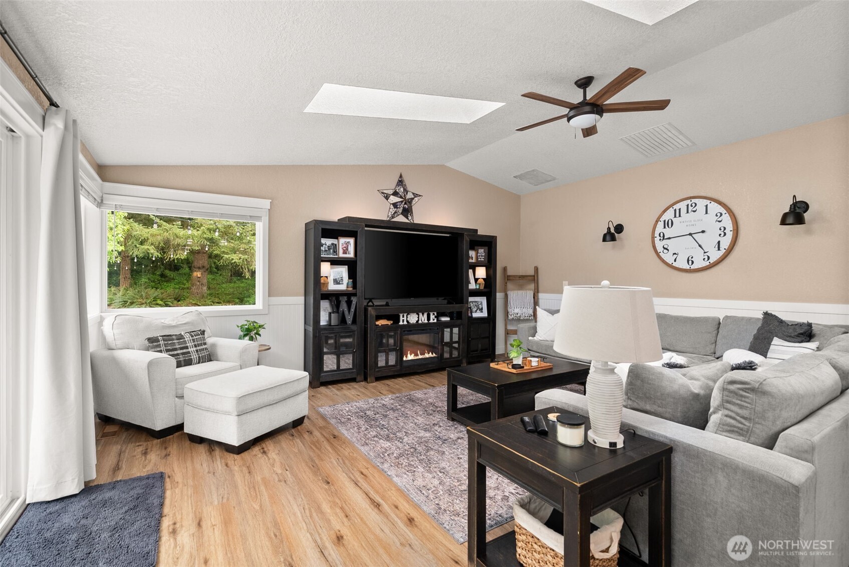 7247 SE Snowy Way , Port Orchard, WA 98367