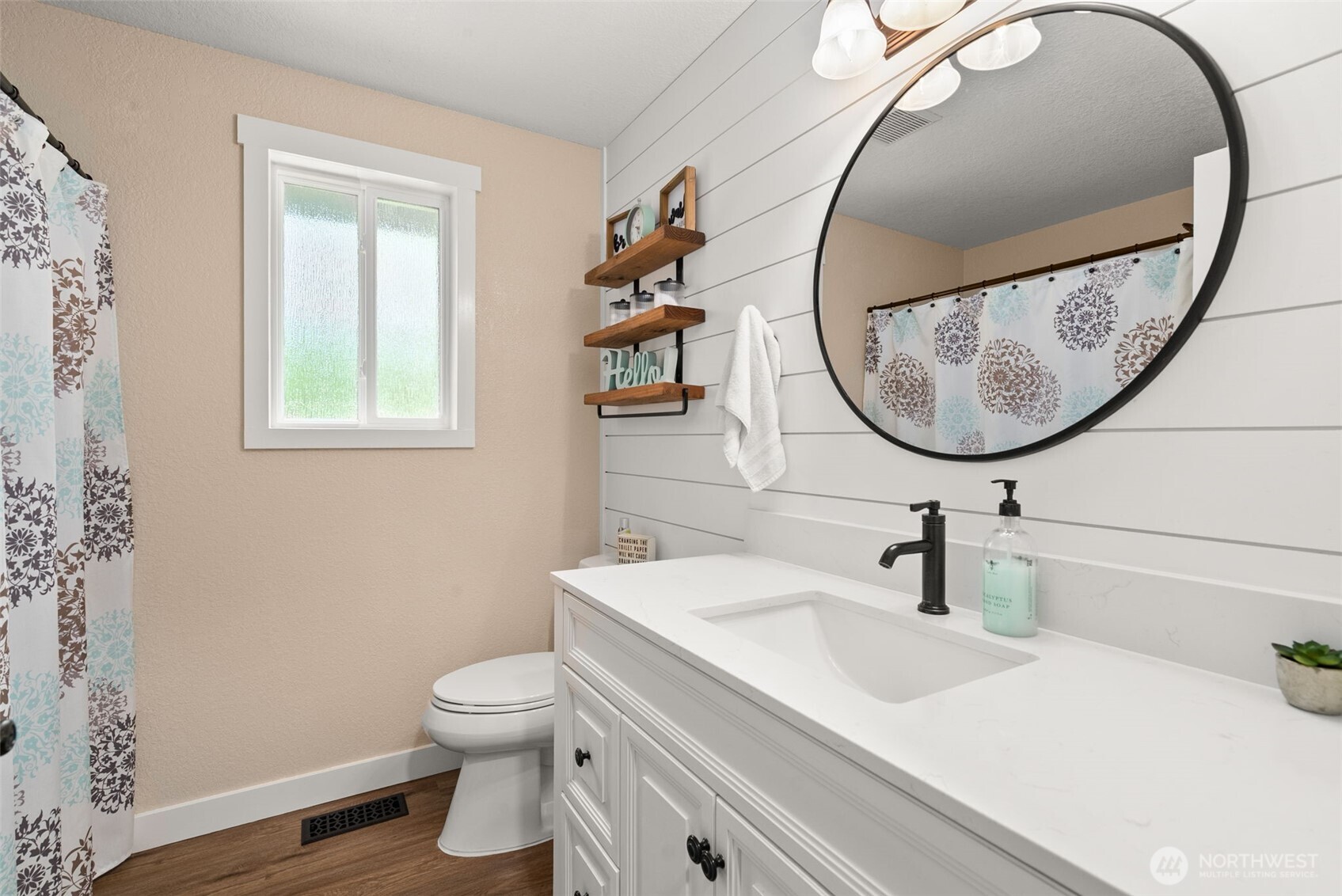 7247 SE Snowy Way , Port Orchard, WA 98367