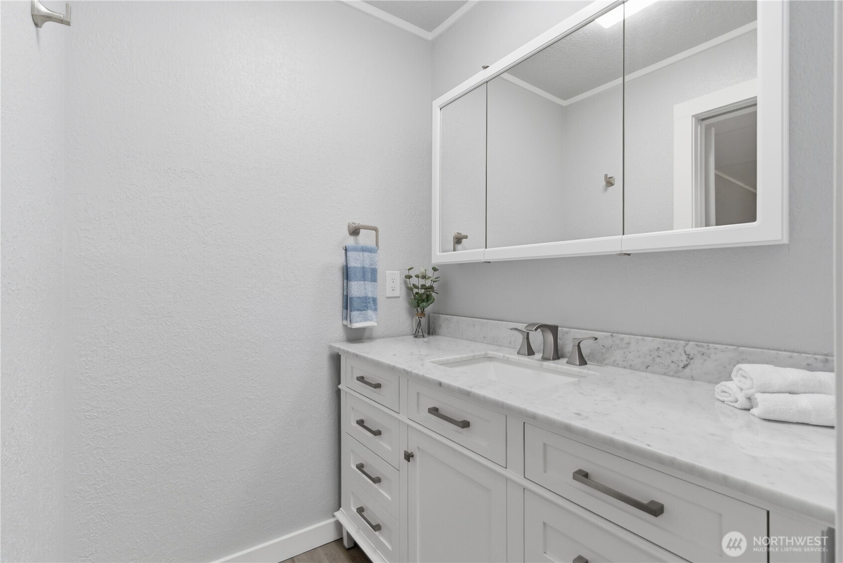 16300 NE State HWY 305 #14, Poulsbo, WA 98370