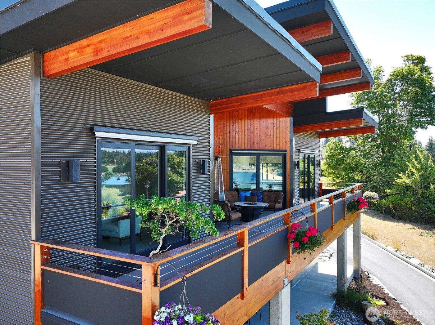 5453 Harborside Lane , Freeland, WA 98249