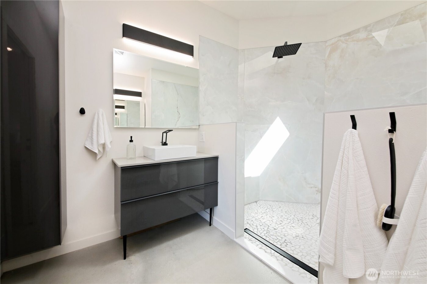 5453 Harborside Lane , Freeland, WA 98249