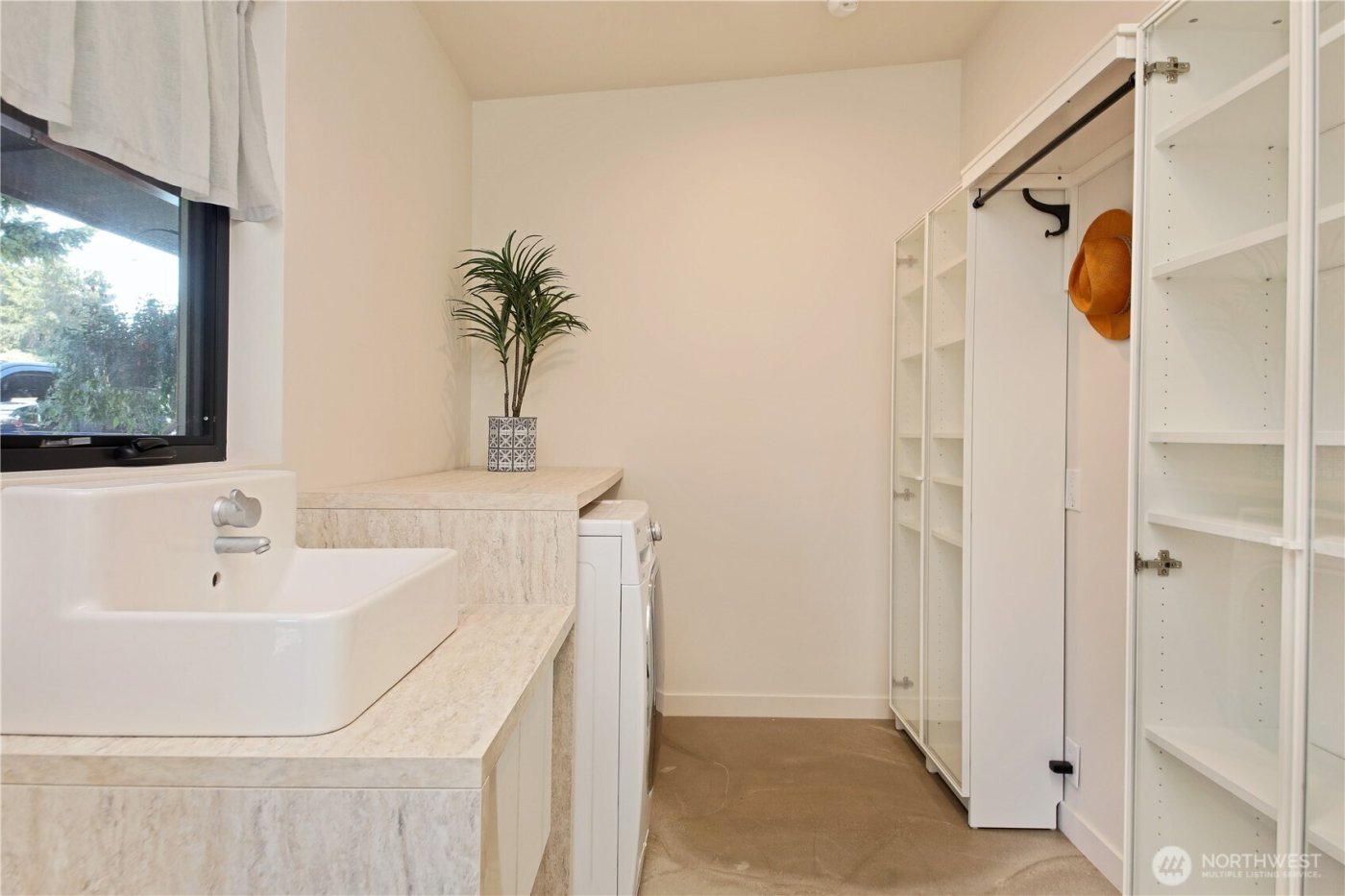 5453 Harborside Lane , Freeland, WA 98249