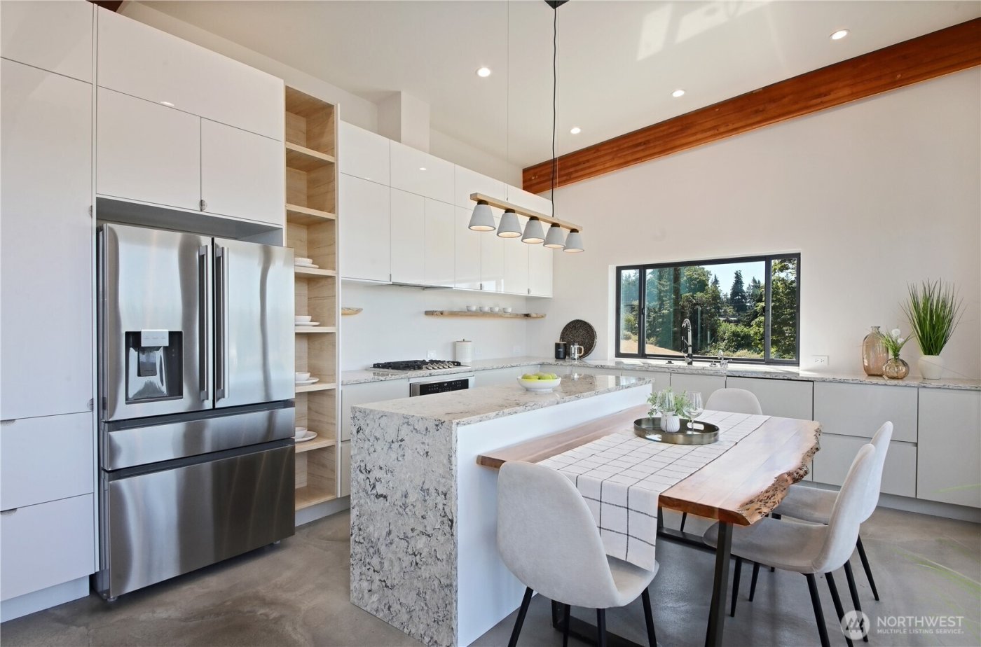 5453 Harborside Lane , Freeland, WA 98249