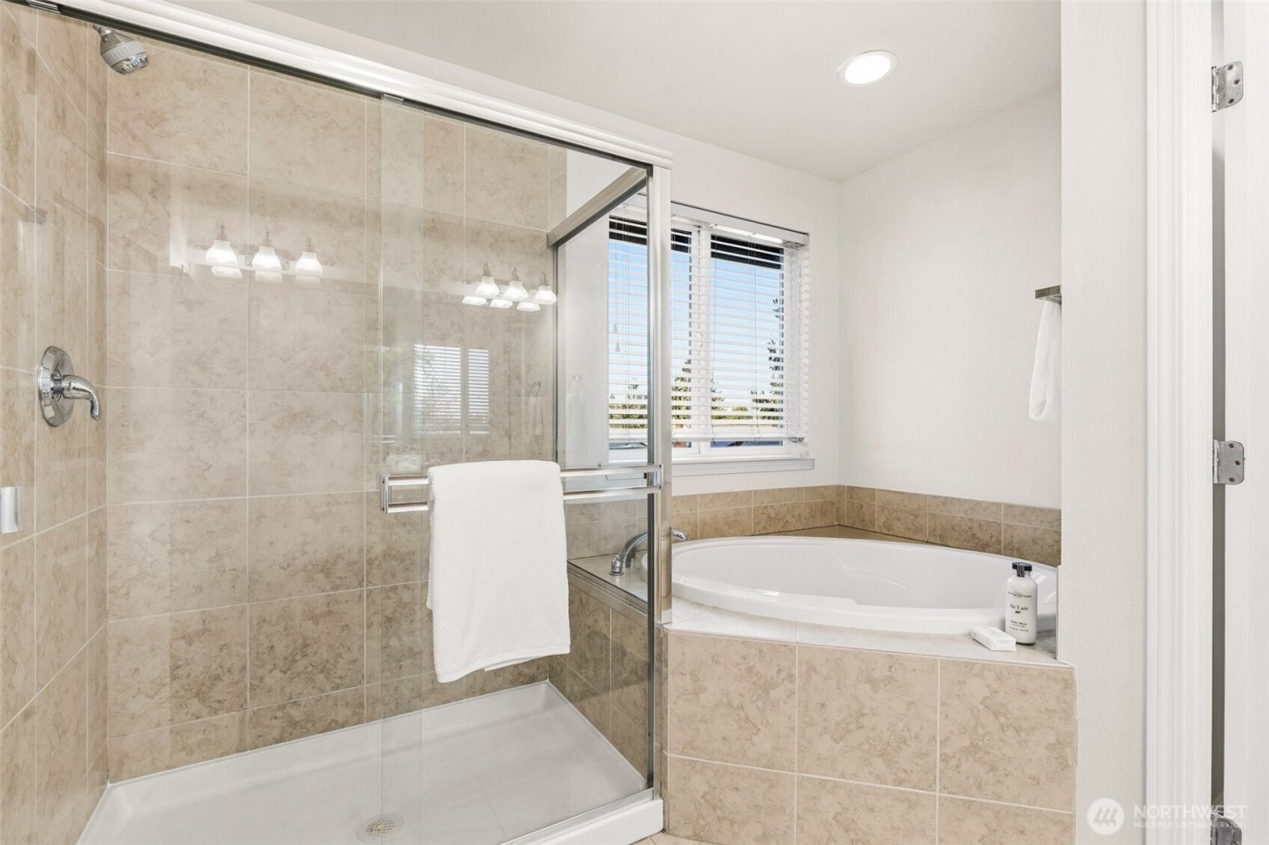 2017 NE 24th Place , Renton, WA 98056