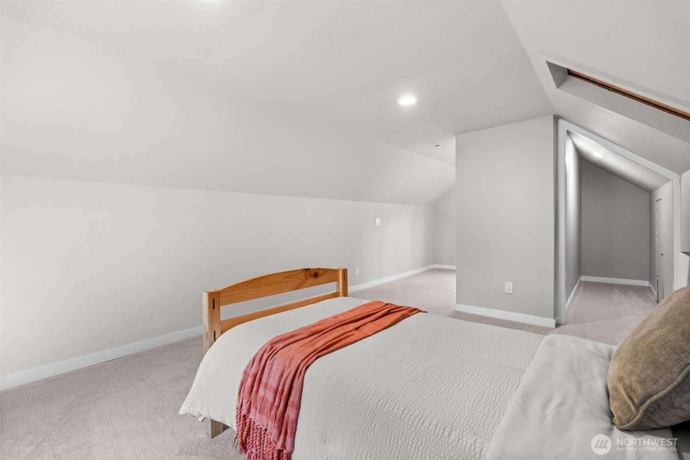 5635 Pacific Avenue , Tacoma, WA 98408