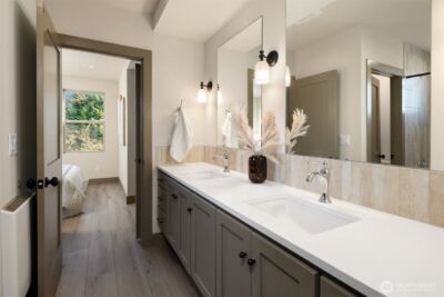 5037 25th Avenue SW, Seattle, WA 98106 - Photo 18