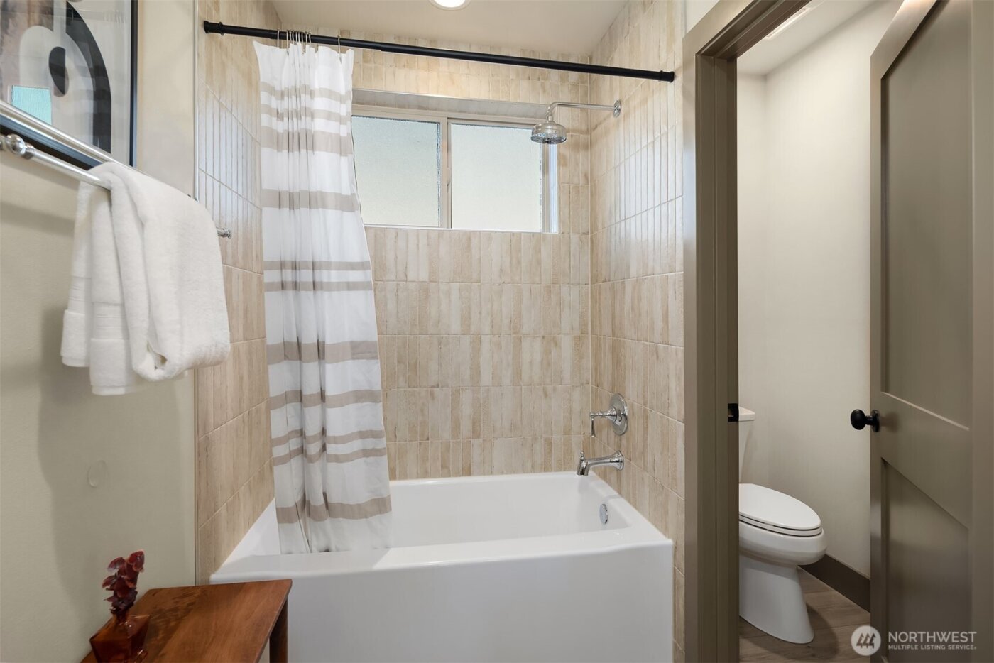 5037 25th Avenue SW, Seattle, WA 98106