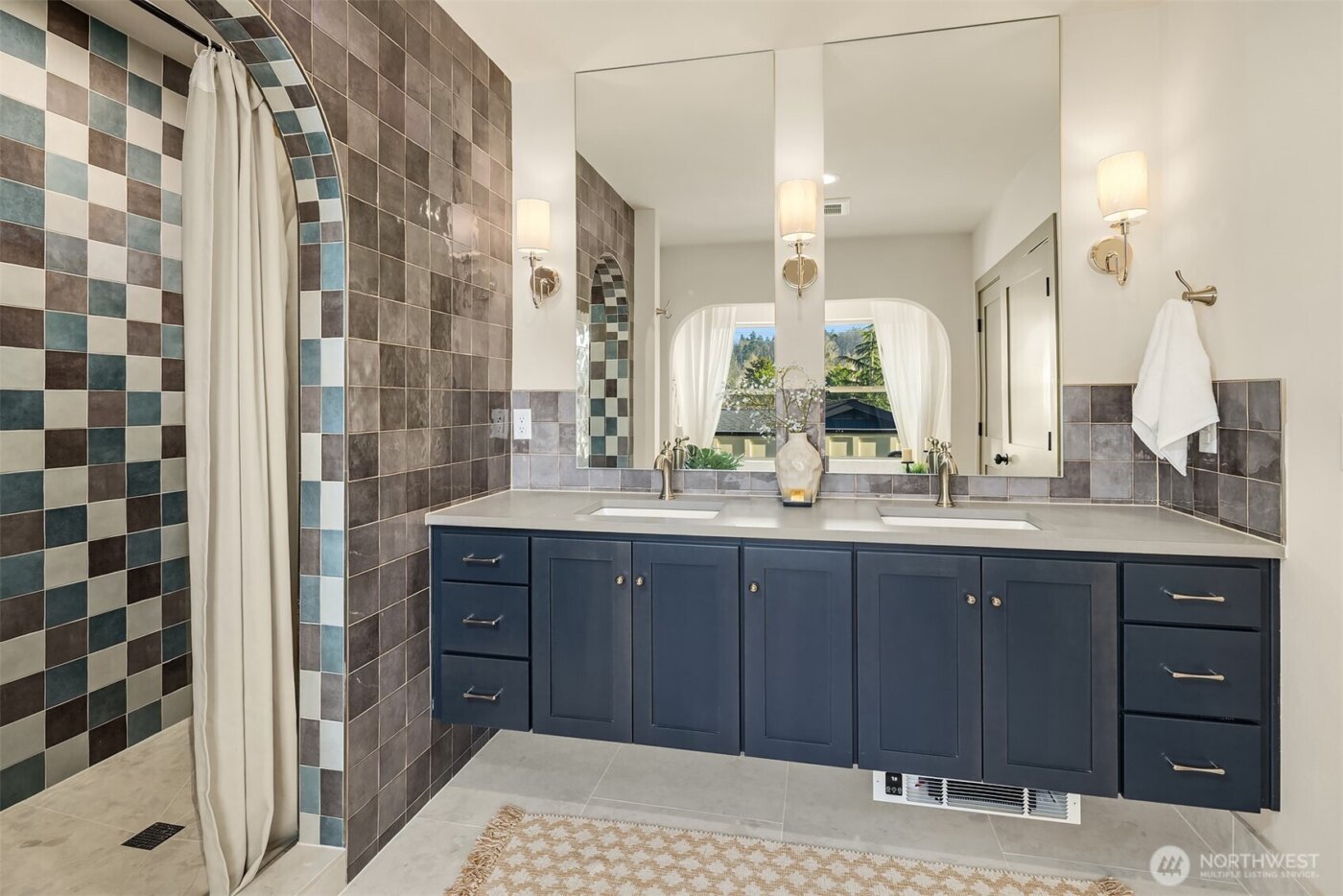 5037 25th Avenue SW, Seattle, WA 98106