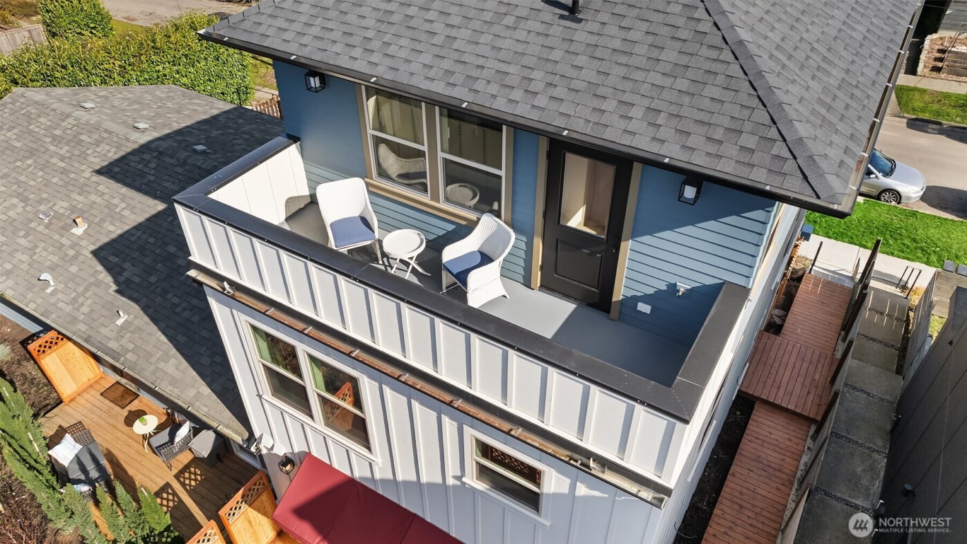 5037 25th Avenue SW, Seattle, WA 98106