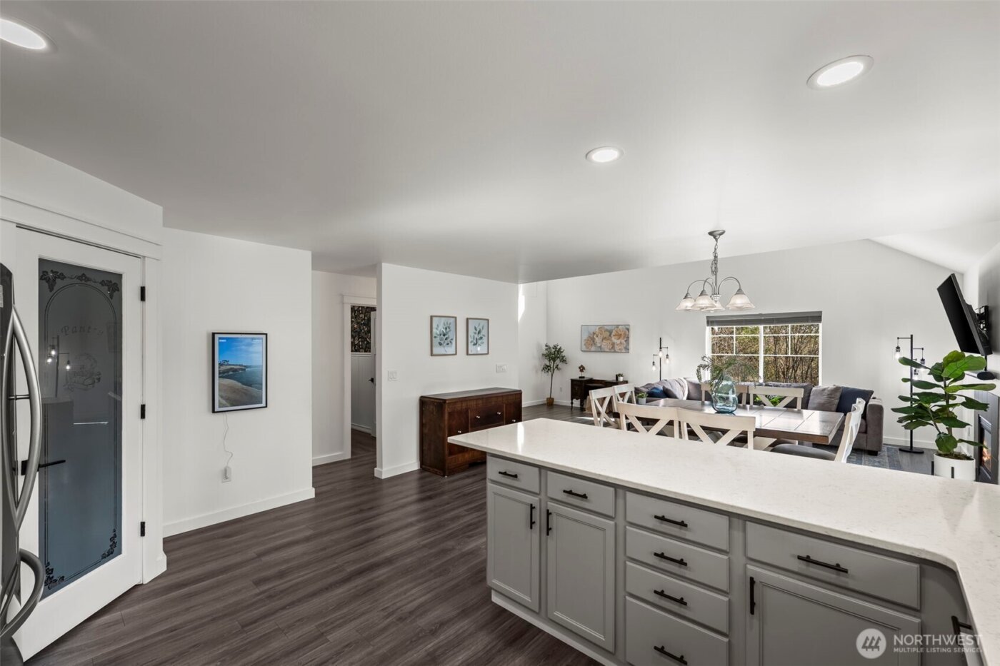 61 E Channel Drive , Allyn, WA 98524