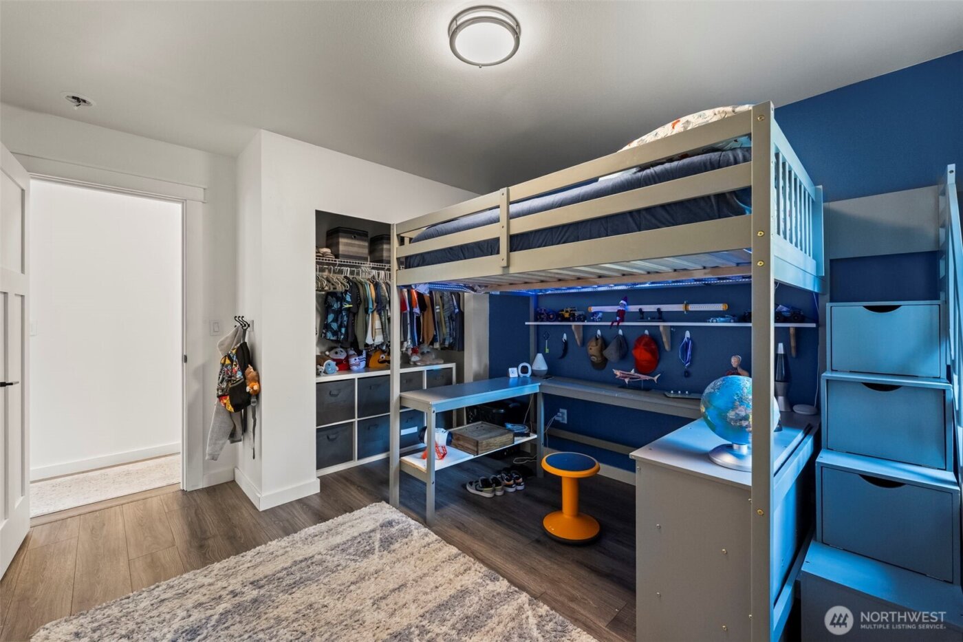 61 E Channel Drive , Allyn, WA 98524